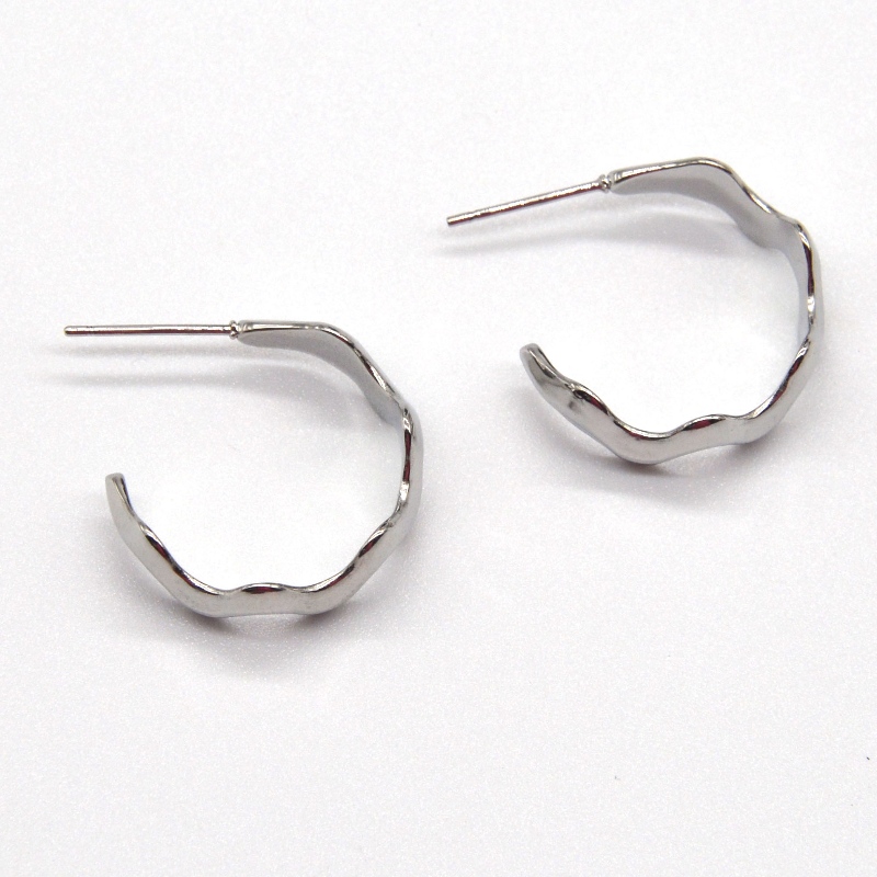 Pendientes ondulados de agua en forma de C, pendientes elegantes y de moda femenina, pendientes de plata simples, elegantes, casuales y versátiles. Fábrica de procesamiento de joyas de China Ruifanbao